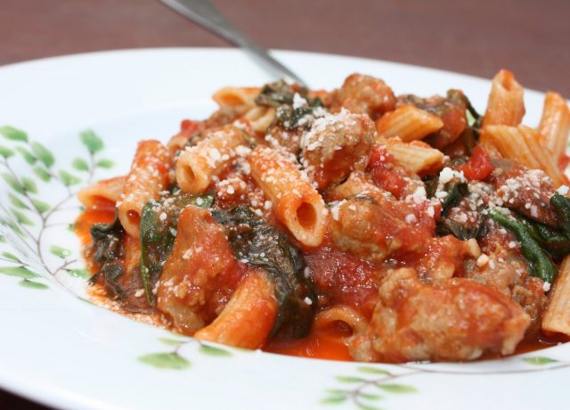 Whole Wheat Penne with Sausage, Spinach and Tomatoes - hearty, healthy comfort food! recipe via aggieskitchen.com