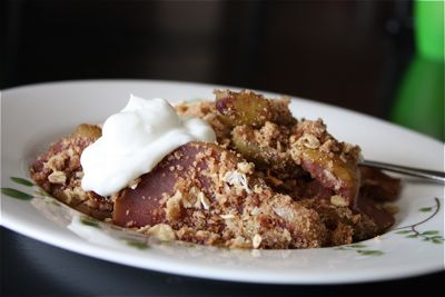 Red Wine Pear Crisp with Spiced Streusel