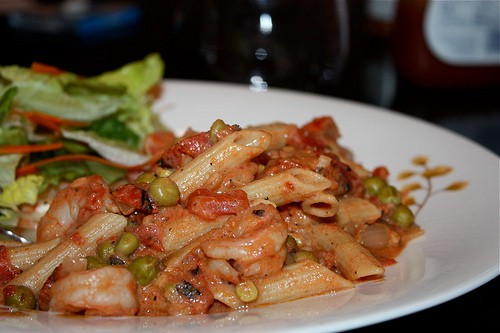 Pasta with Creamy Shrimp, Tomatoes and Peas
