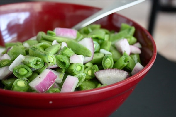 5-ingredient sugar snap pea salad