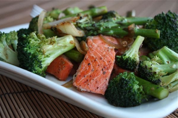 Salmon and Veggie Stir Fry - an easy healthy dinner in 12 minutes!