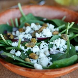Spinach and Pistachio Salad with Grapefruit Vinaigrette || Aggie's Kitchen