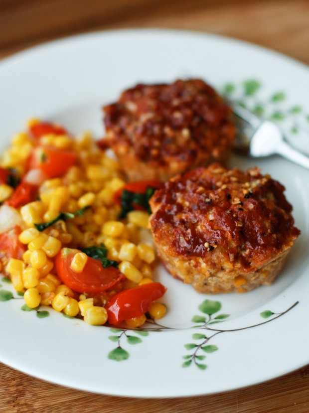 Mini Cheddar-BBQ Turkey Meatloaf Muffins - Healthy Dinner ...