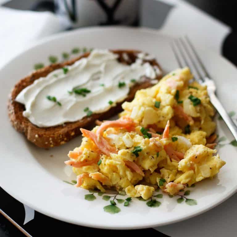 salmon-and-eggs-recipe-smoked-salmon-and-scrambled-eggs