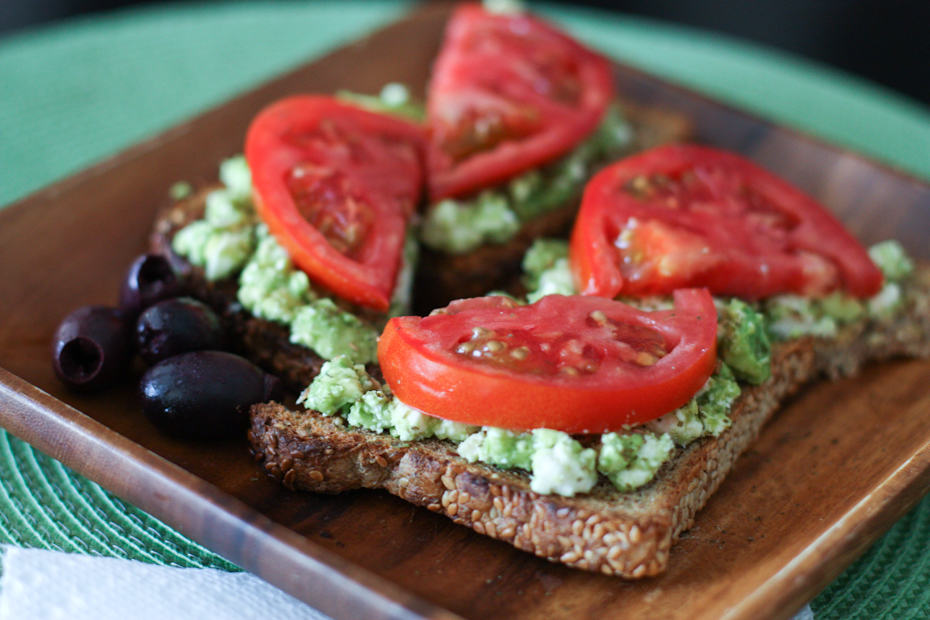 Avocado Feta Toast | AggiesKitchen.com #avocado #healthy 