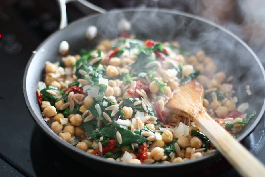 Skillet Orzo with Spinach, Chickpea and Lemon | aggieskitchen.com