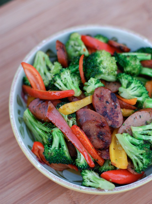 This Italian Style Stir Fry is full of veggies and quick to put together for a weeknight meal. Serve over brown rice or quinoa with a dash of hot sauce!