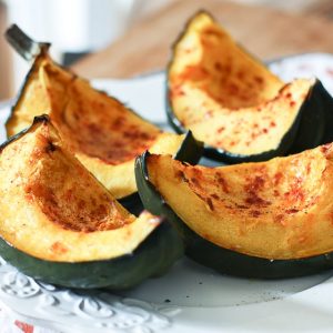 Enjoy seasonal acorn squash simply roasted and seasoned well with smoked paprika. Looks great on a plate and is good for you!