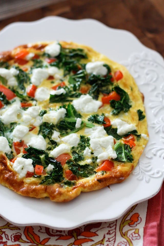 Kale, Red Pepper and Goat Cheese Frittata || Aggie's Kitchen