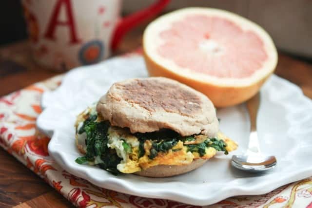 Spinach and Egg Breakfast Sandwich | www.aggieskitchen.com