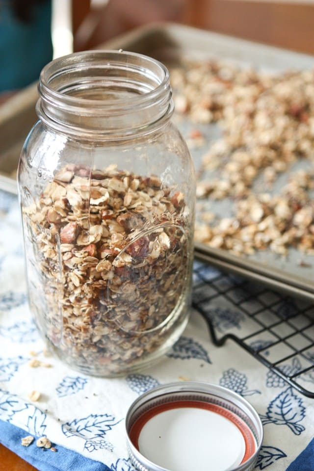 Honey Almond Flax Granola || Aggie's Kitchen