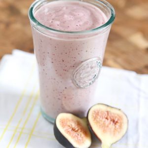 Got figs? Throw them into the blender with Greek yogurt to make this tasty Fresh Fig Greek Yogurt smoothie!