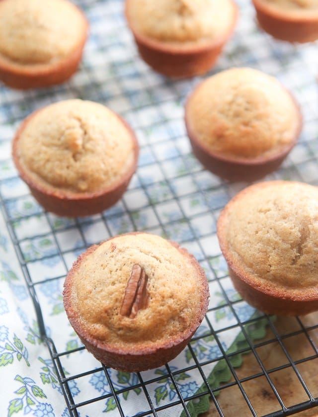 Crunchy pecans, cinnamon and Greek yogurt make these Cinnamon Banana Nut Muffins a treat your whole family will love. #ad