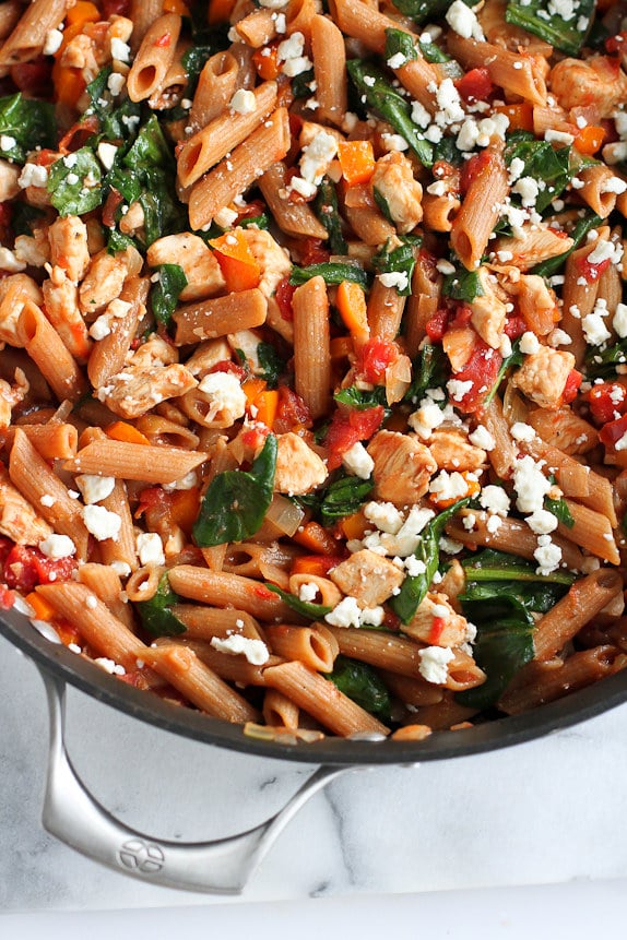 One-Pot Whole Wheat Pasta with Chicken & Spinach | CookinCanuck.com