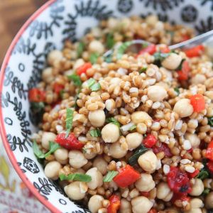 This Italian Wheat Berry Salad is simple, fresh and full of delicious flavor. The perfect recipe for picnics or barbecues!