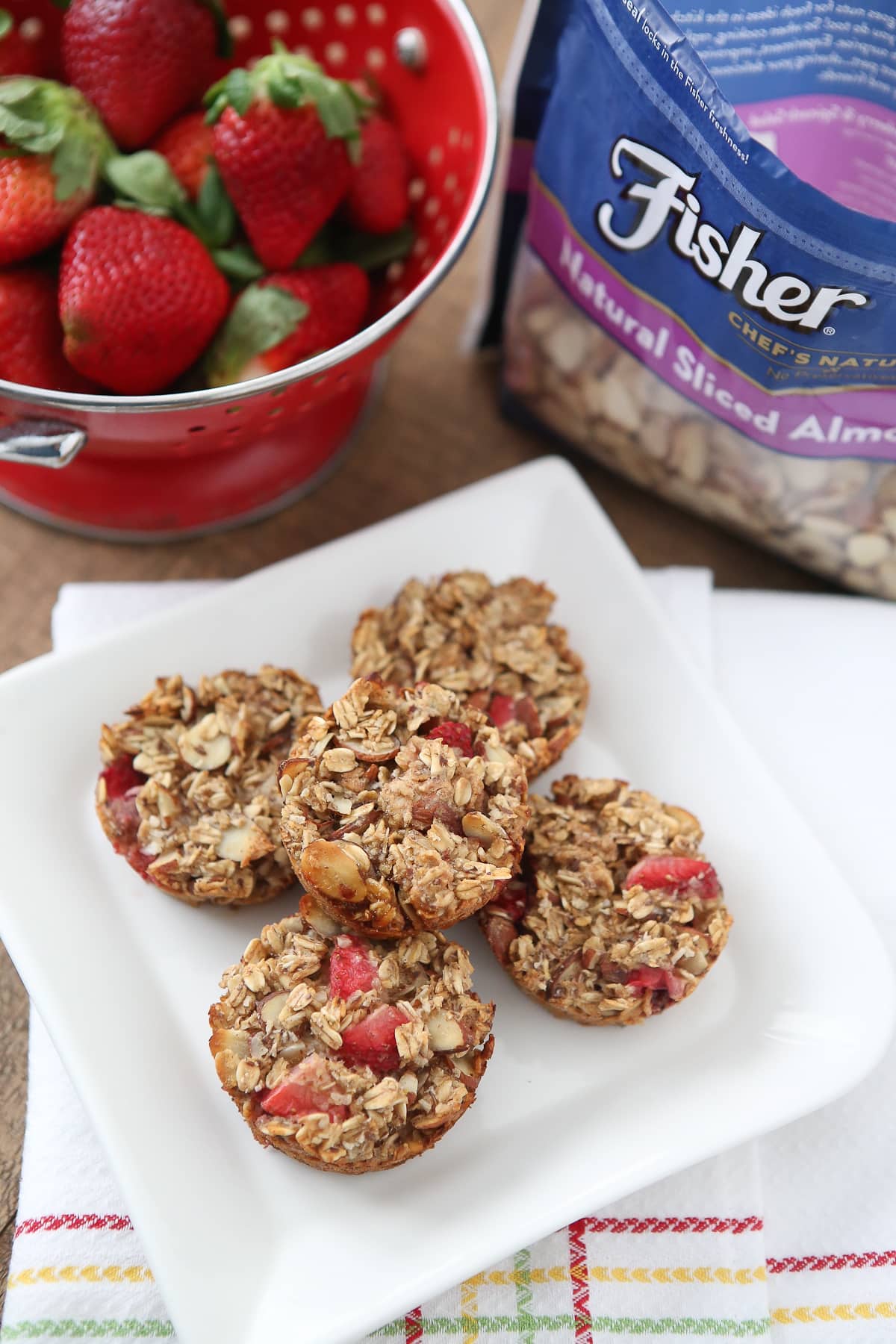 Strawberry Almond Oatmeal Bites Aggie's Kitchen