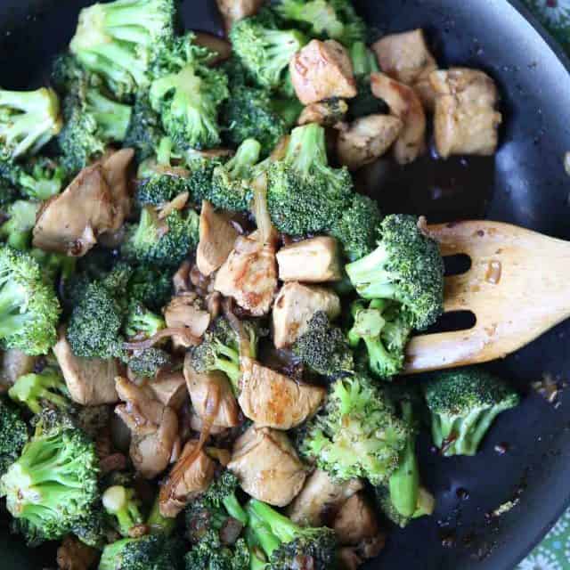 skillet with chicken and broccoli