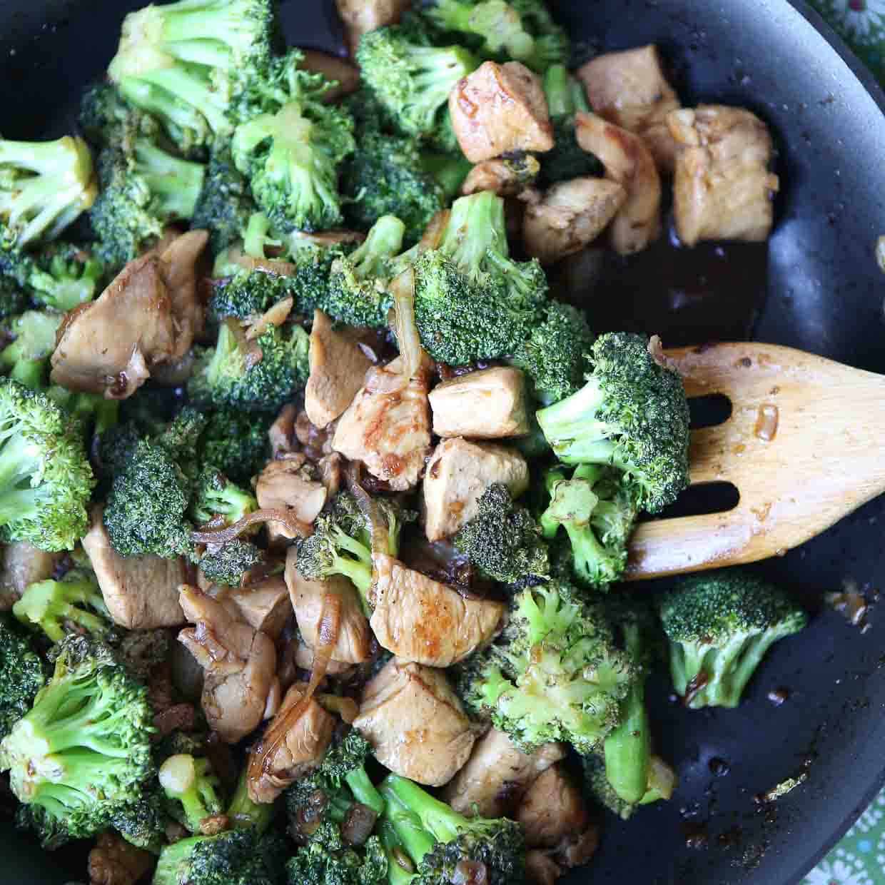 Healthy Chicken and Broccoli Stir Fry 30 Minute Meal